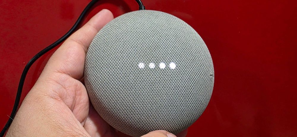 Мултимедиен Асистент Google Home Mini