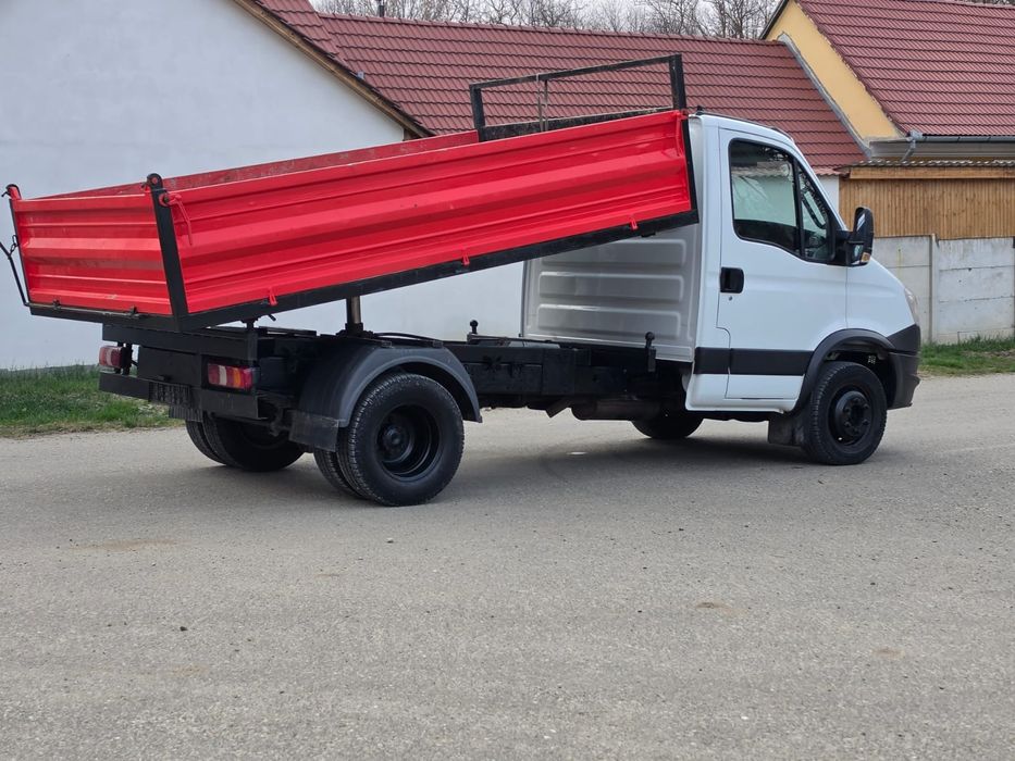 Iveco Daily  Basculabil pe 3 Parti 3.5T