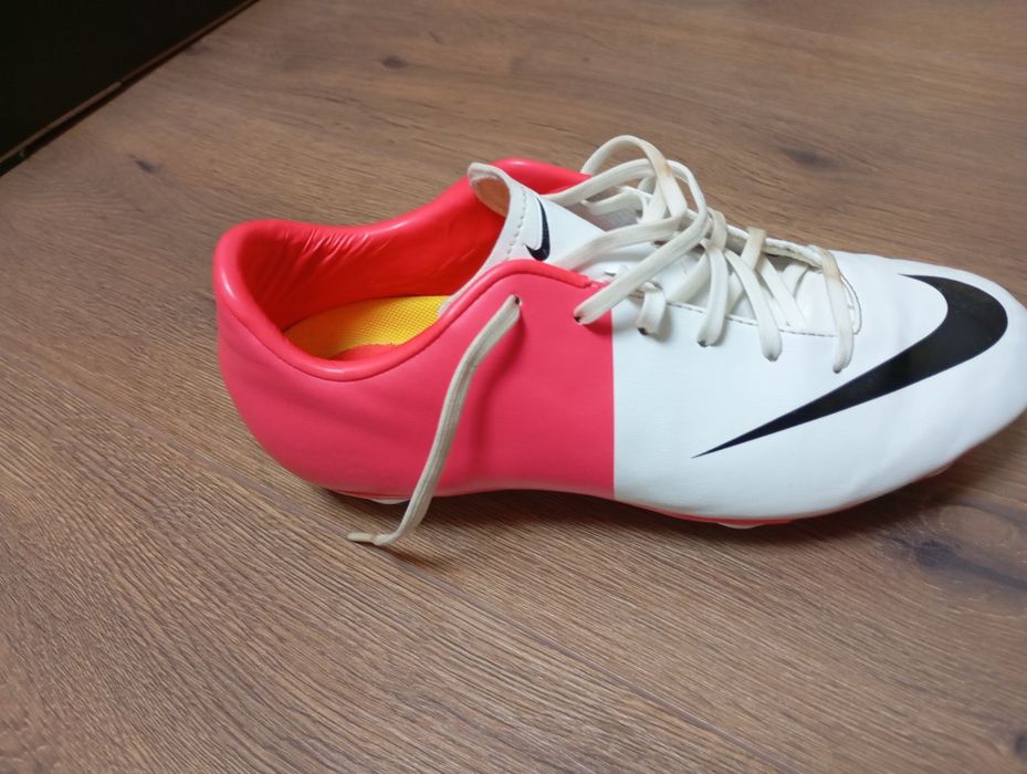 Продавам Бутонки Nike.