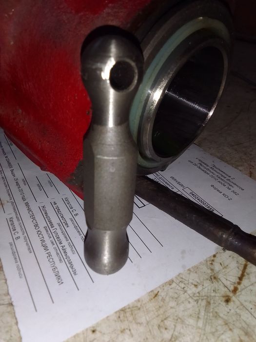 Продам  б/у  распределитель на минитрактор КМЗ.