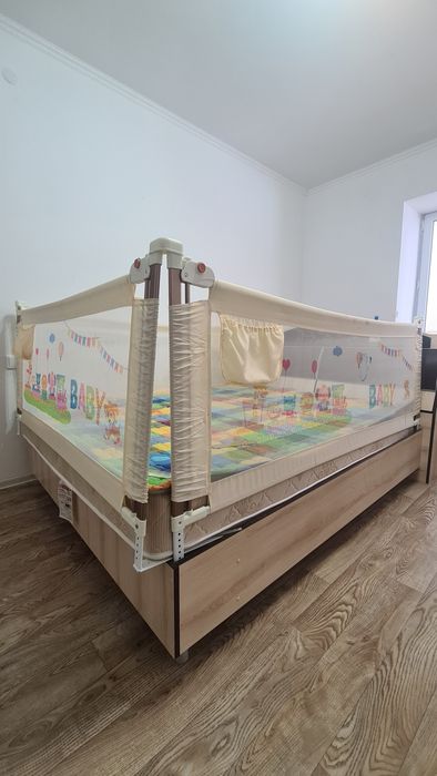 Продам бортик -для безопасности детей.
