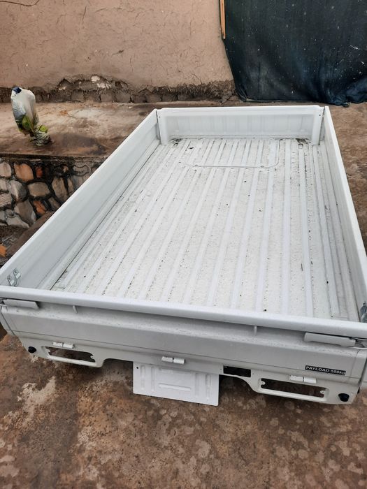 Labo bort poli bilan