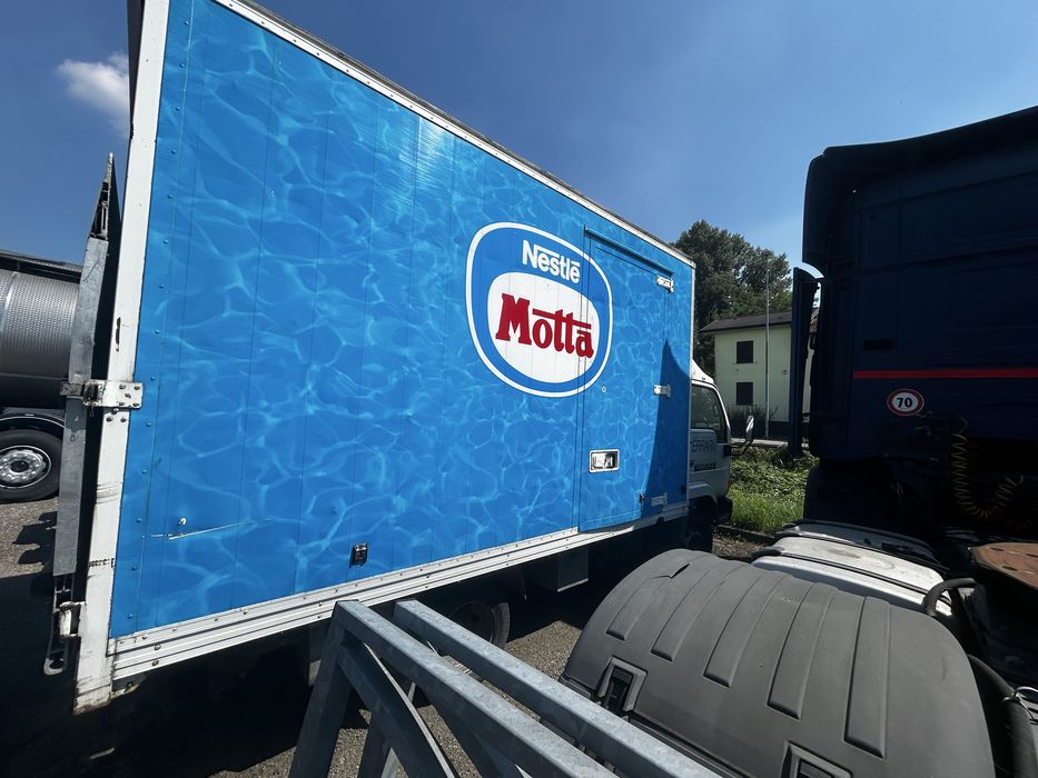 Фургон с падащ борд 3.7/2м