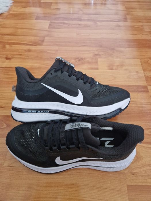 Adidași Nike pegasus original