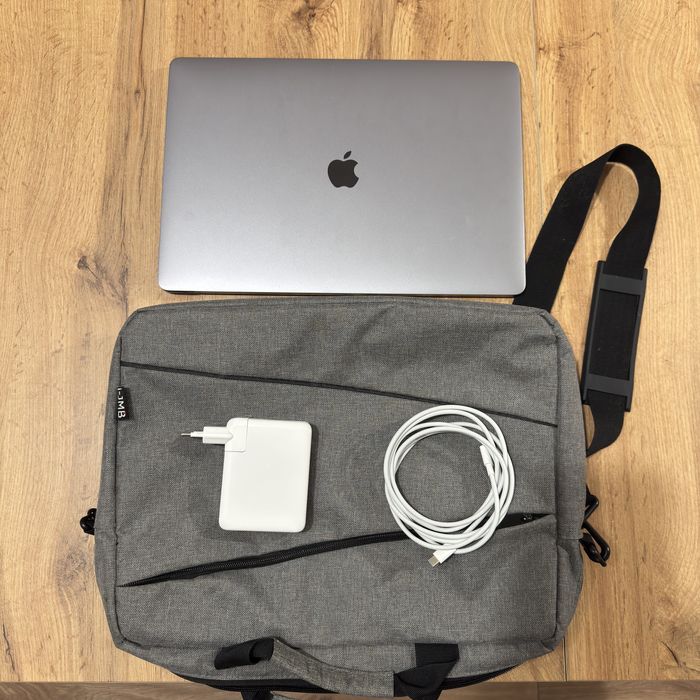 MacBook Pro 16” 2019 – i9 / 16GB / 1TB SSD + чанта и зарядно