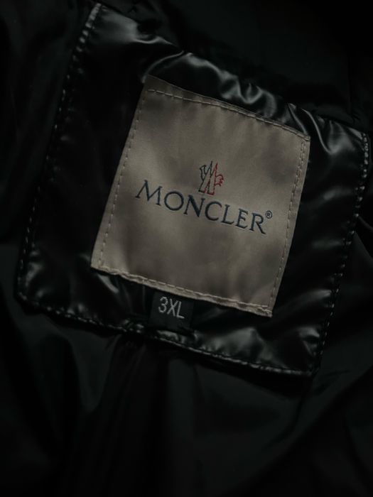 Пуховик Moncler