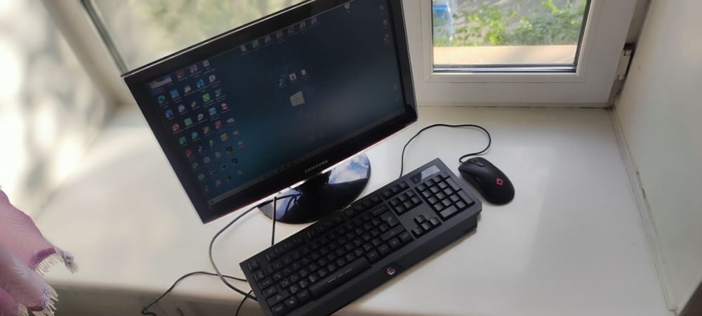 Монитор Samsung SyncMaster T200