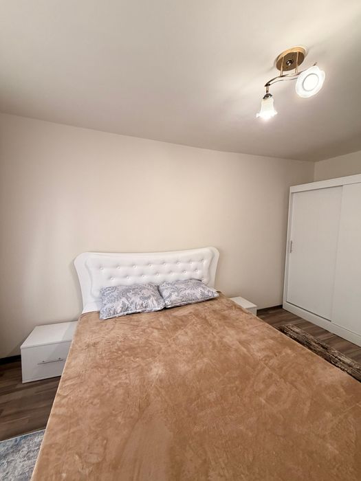 Apartament 3 camere, et.4 Micro 4