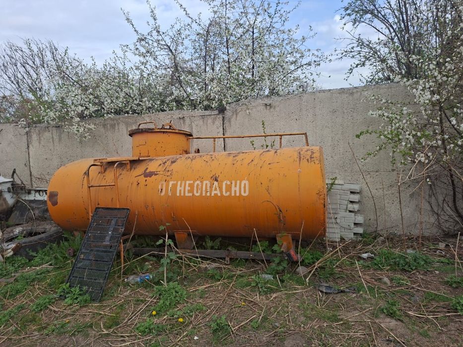 Бочка и кабина от газика