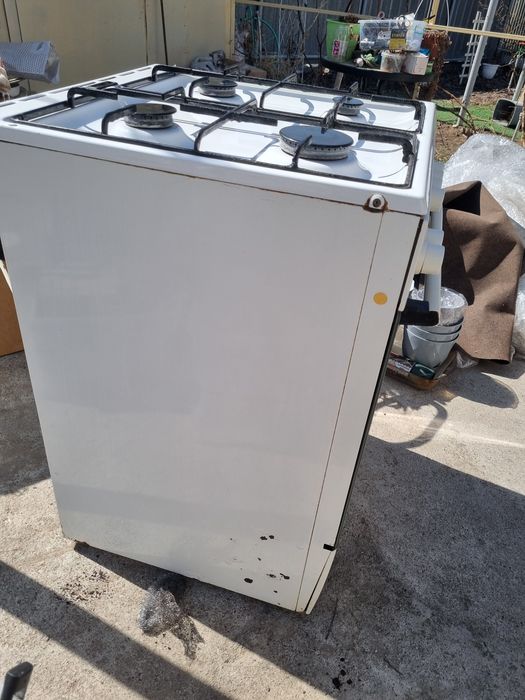 Газовая плита продам