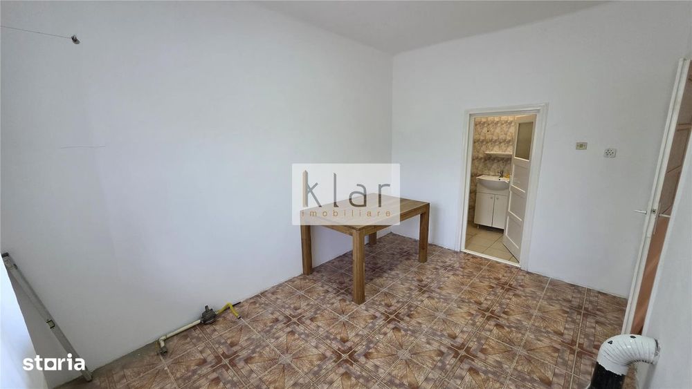 Casa  Birou 3 camere, 140mp, D+P+E, zona Andrei Muresanu Sud