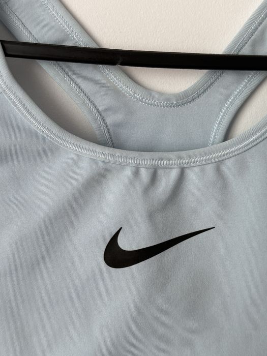 Nike спортен сутиен за фитнес
