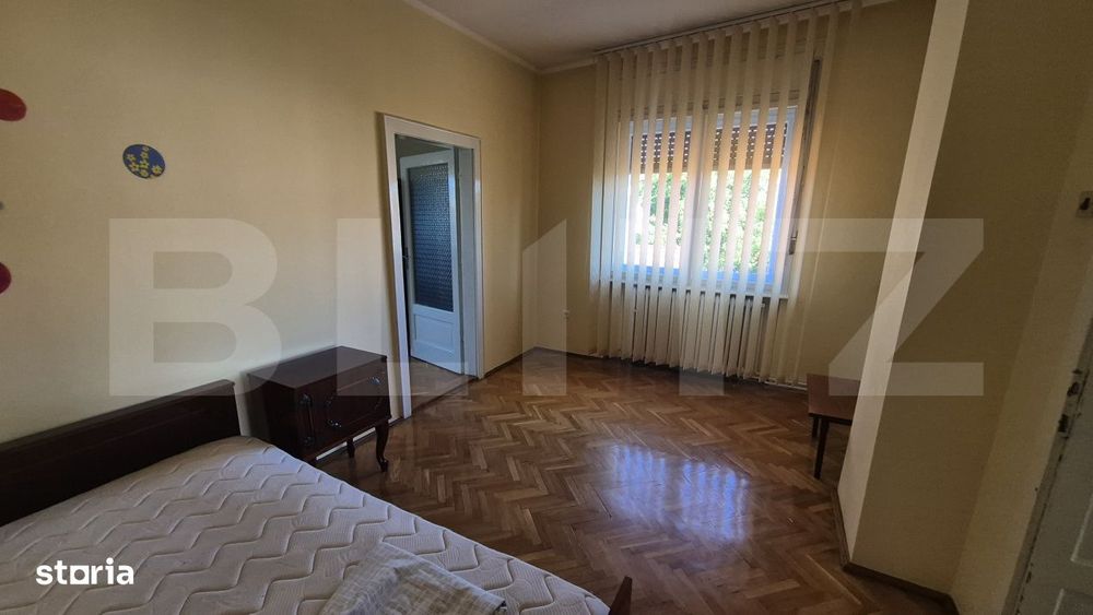 Casa de vanzare, 410 mp, teren 885 mp, zona Semicentrala