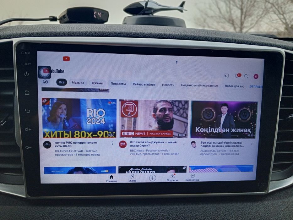 Киа Спортедж кроссовер, полный привод.