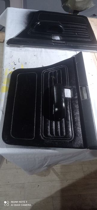 Дверные карты BMW акула, кожаные