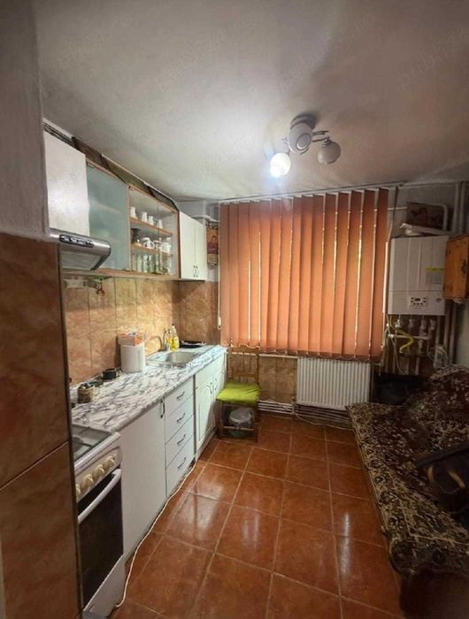 Apartament 3 camere de vânzare, Micro 3, Buzău