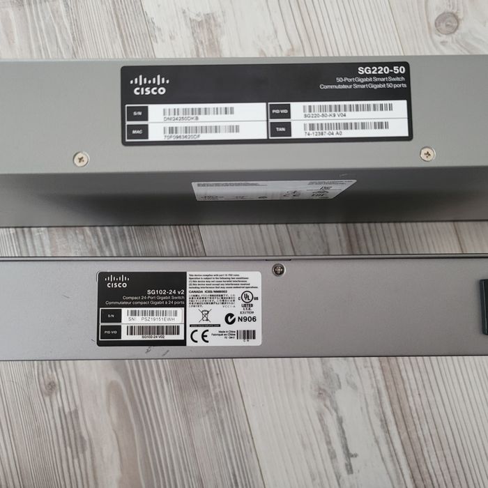 Vand Switch-uri CISCO GIGABIT -  24 si 50 porturi