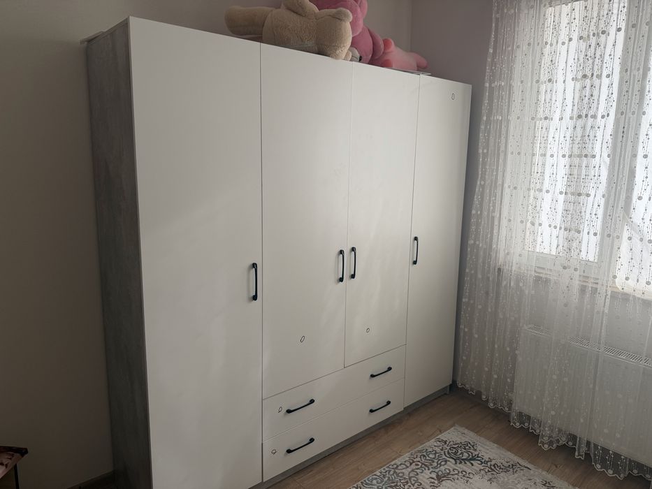 Шкаф большой белый