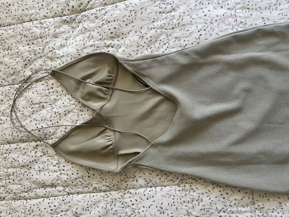 Лъскава рокля H&M