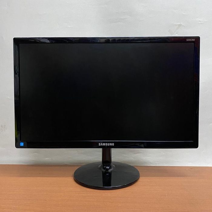 Samsung 23 Full Hd
PORT VGA DVI

20$