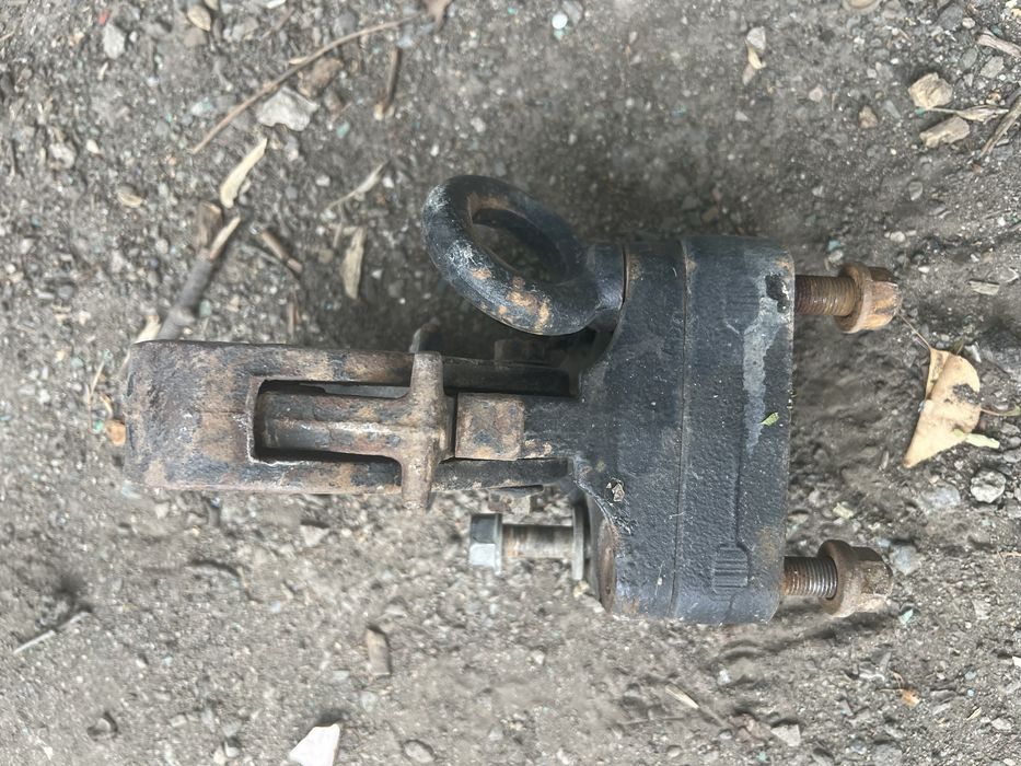 Фаркоп Ланд крузер 200