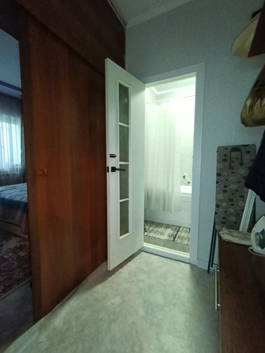 4комн кв, 4 эт , 7мкр,51 д, молоч кух