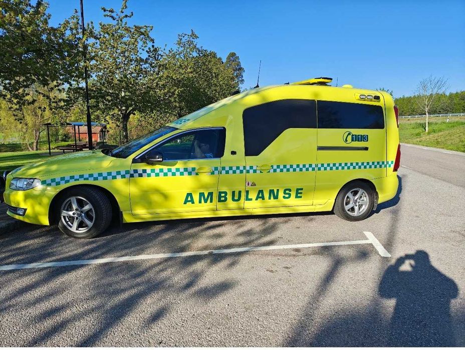 Продавам Линейка Volvo V70 Ambulans 2.4 D5 (2015 г.) – 220 000 км, EURO 6, Бургас