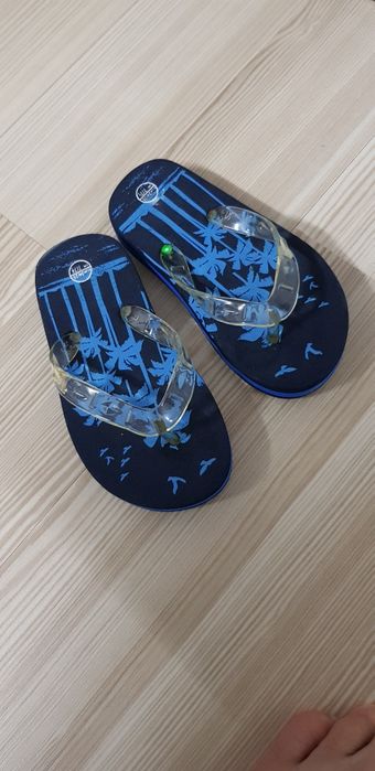Papuci cu lumini- marime 24/25