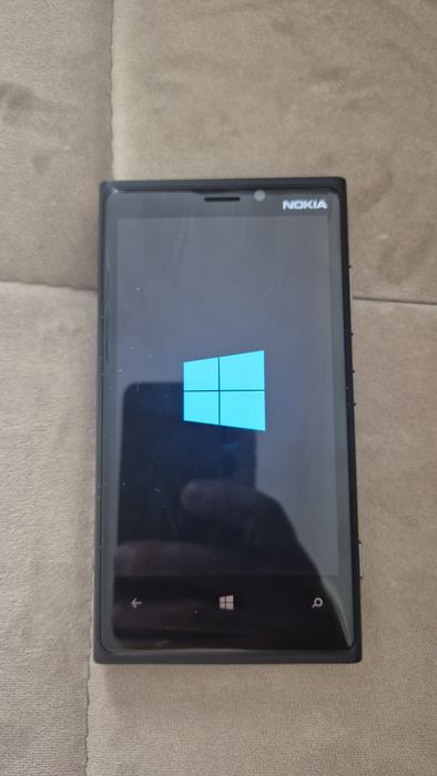 NOKIA Lumia 920.