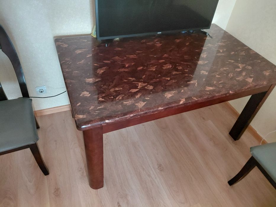 Продам стол со стулями