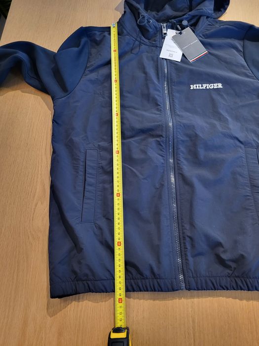 Geacă Tommy Hilfiger, mărime L, nouă, cu etichetă