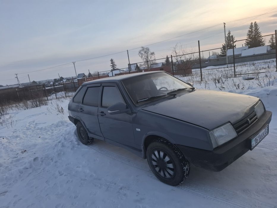 Легковая машина ваз2109