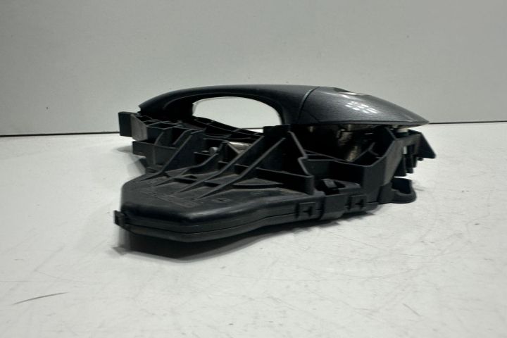 Maner usa stanga fata A1697600134 Mercedes-Benz A-Class W169