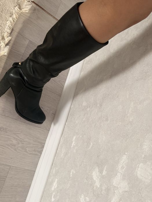 Продам кожаные сапоги