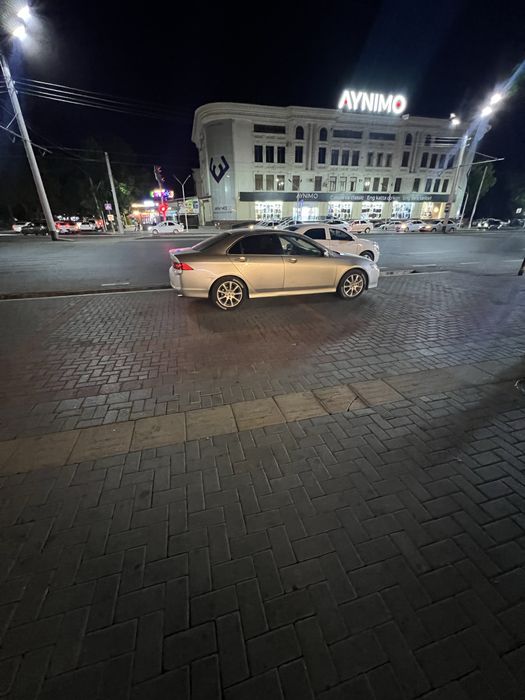 Acura Tsx srochni sotiladi