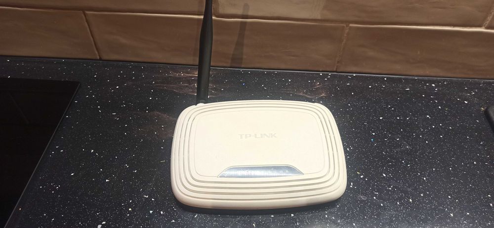 Суичове и рутер TP Link