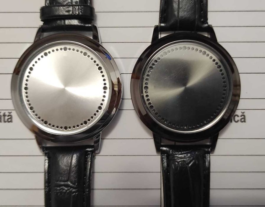 Ceas led-uri si cadran argintiu/negru