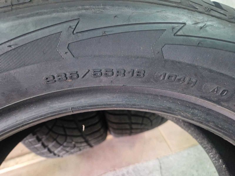 4 Bridgestone R18 235/55
зимни гуми DOT3720