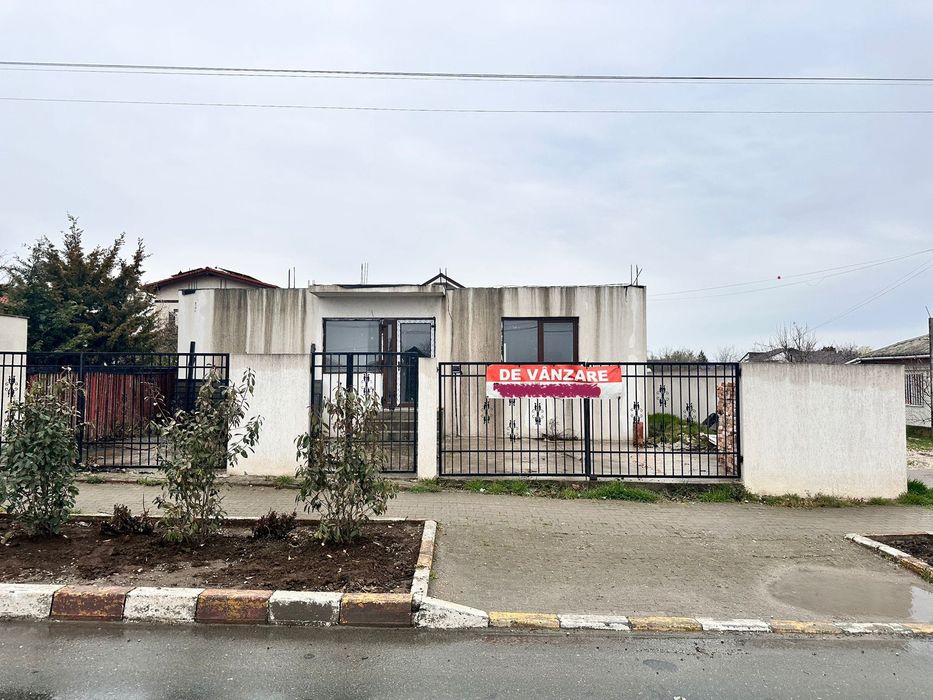 Spațiu de locuință / Spațiu comercial – potrivit pentru locuit și afacere! LUMINA