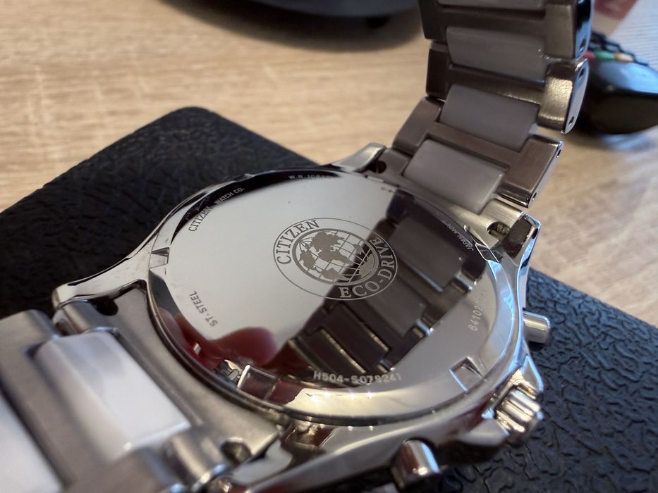 Vand ceas de dama Citizen Eco Drive Ceramica