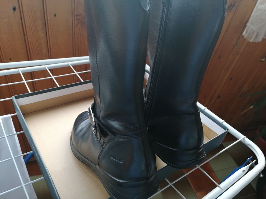 Ботуши Clarks...