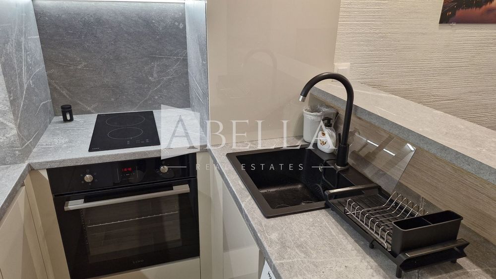 Дава се под наем Тристаен апартамент в София, Център - 65 кв.м за 598.23 € - Снимка #4