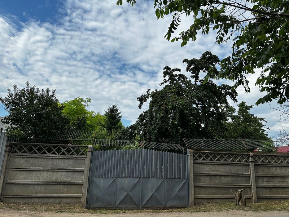 Teren 500mp, micro 17, toate utilitățile