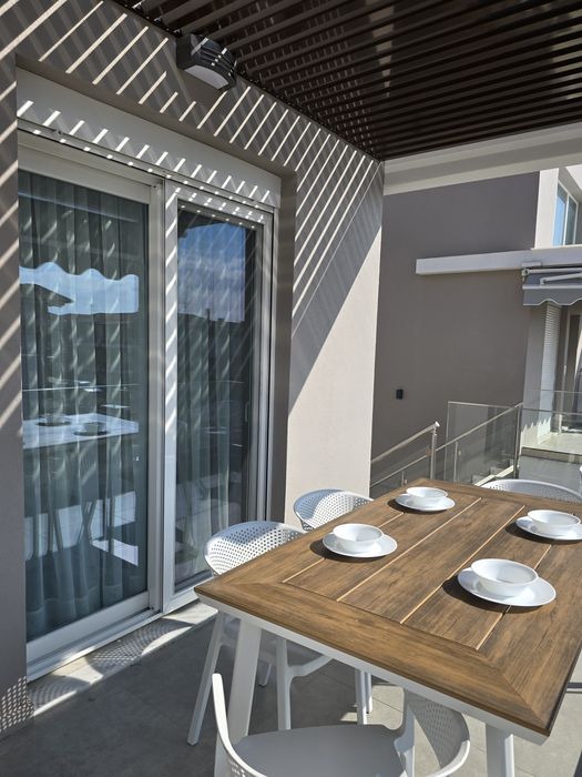 Дава се под наем Тристаен апартамент в с. Нова Ловча, Област Благоевград - 1 кв.м за 100 € - Снимка #9