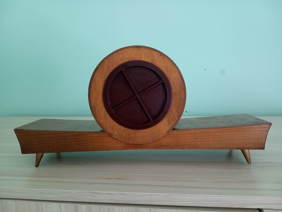 Каминен часовник