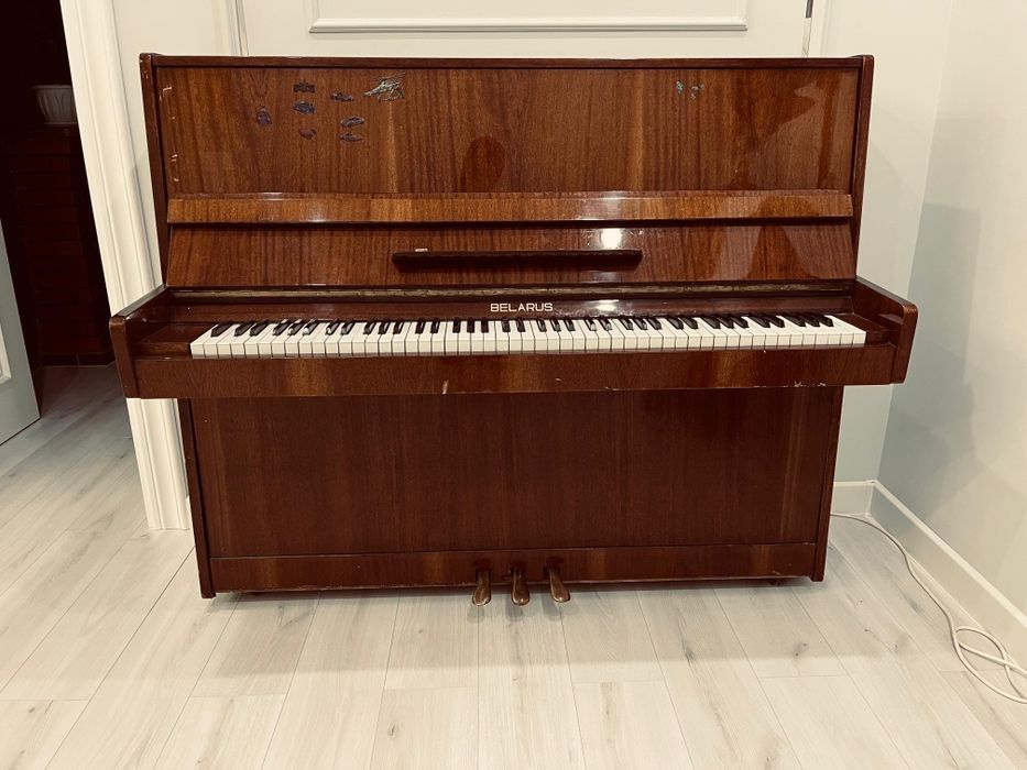 Фортепиано сатылады.