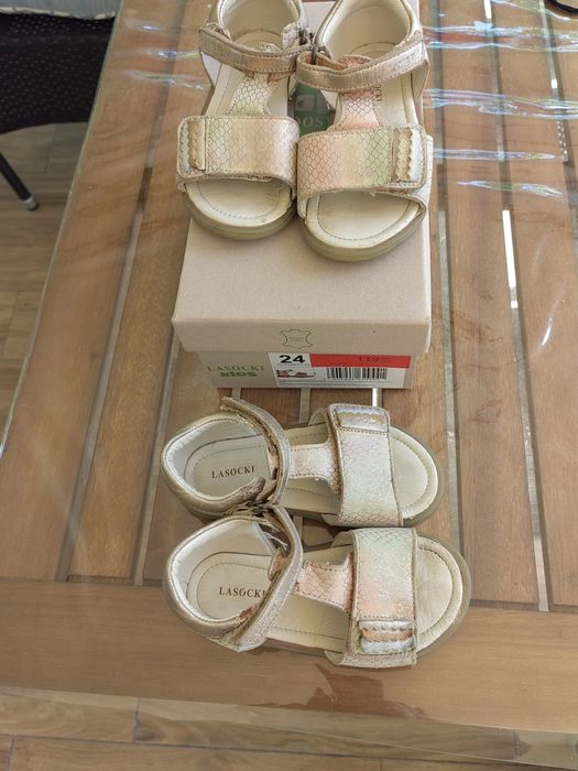 Sandale  piele măr 24