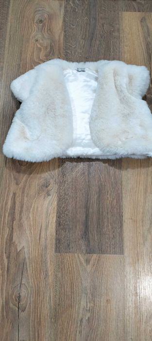 Продавам детско елече