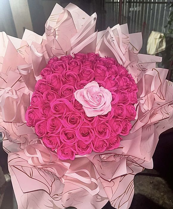 Buchete trandafiri eterni din sapun