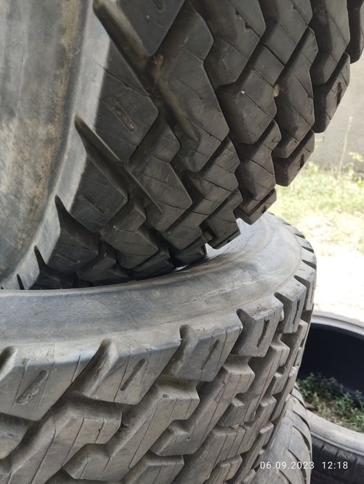 Продам пару хороших шин